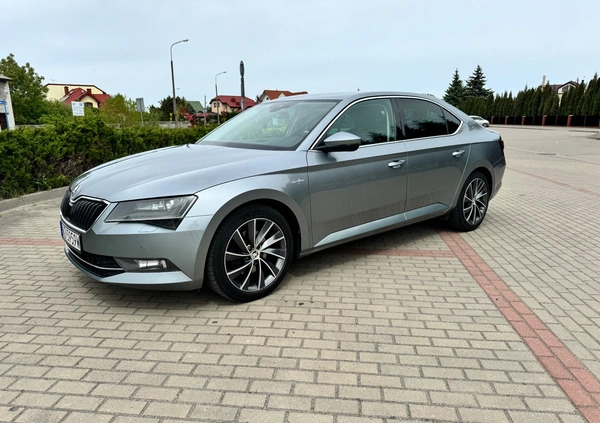 Skoda Superb cena 78000 przebieg: 274000, rok produkcji 2016 z Łuków małe 29